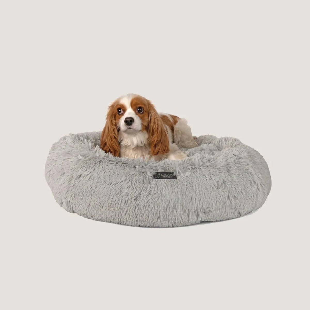 NANDOG Light Grey Calming Shaggy Bed