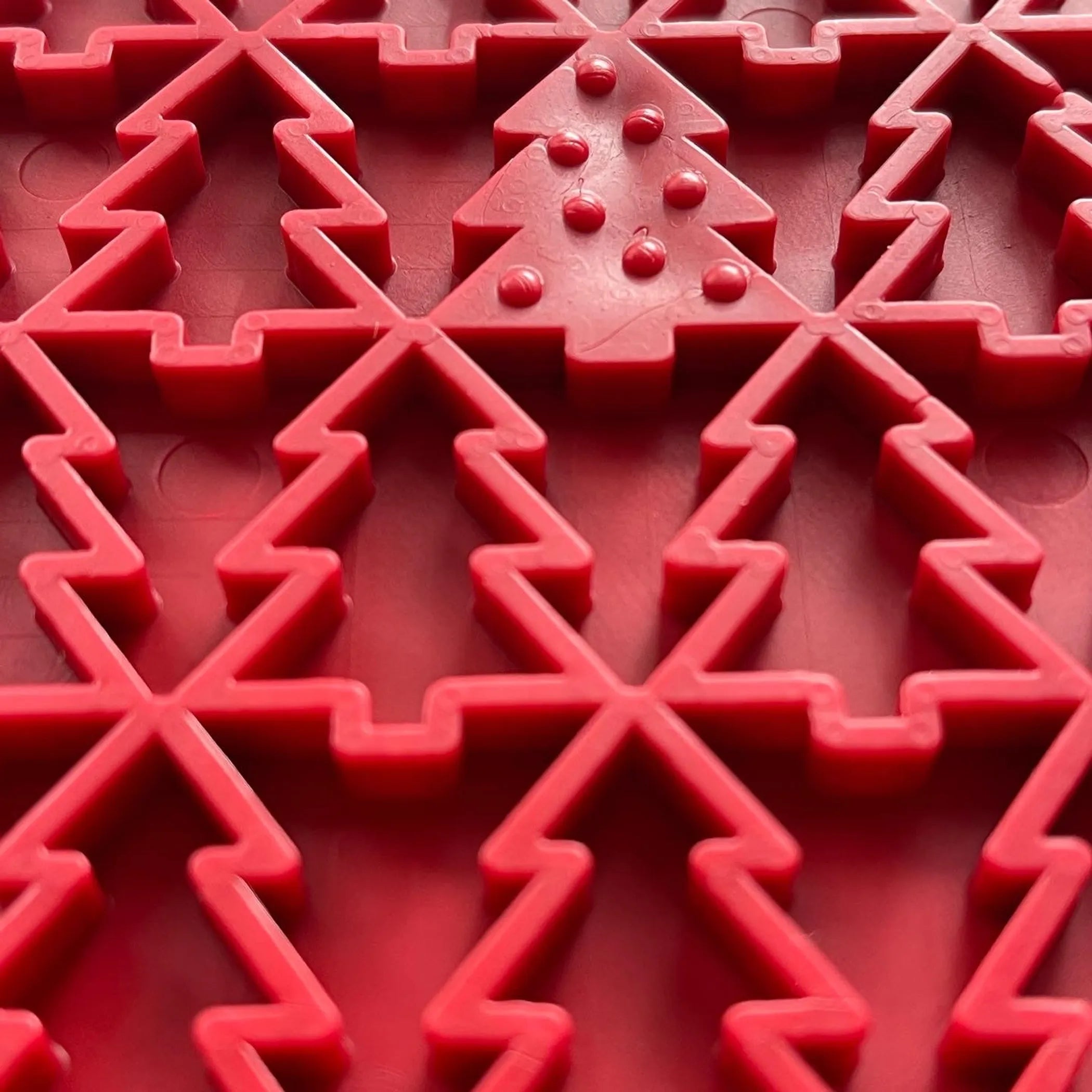 Peace Christmas Tree emat - Enrichment Lick Mat for Dogs and Cats